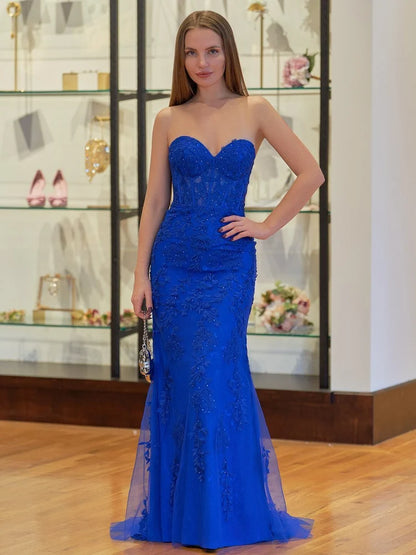 Stunning mermaid strapless sweetheart lace-appliqué corset lace-up-back tulle long prom gown
