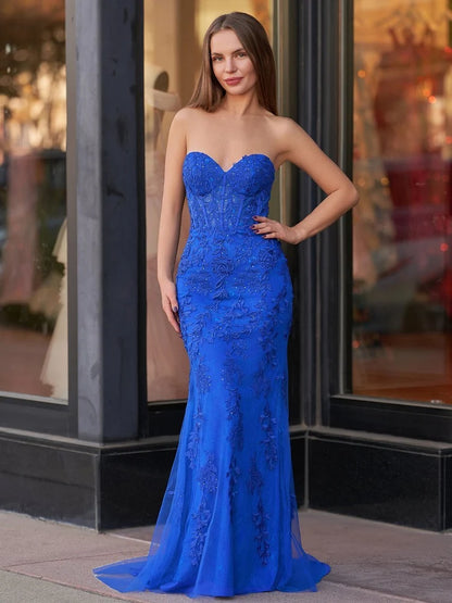 Stunning mermaid strapless sweetheart lace-appliqué corset lace-up-back tulle long prom gown