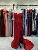 Sheath/Column  Woven Satin Sequin Sweetheart Sleeveless Court Train Dresses