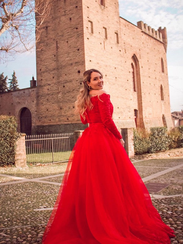 Ball Gown Tulle Long Sleeves Lace Off-the-Shoulder Court Train Dresses