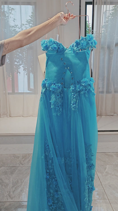 Peacock Blue Tulle A-Line Sweetheart Lace-Up Back Floor-Length Dress