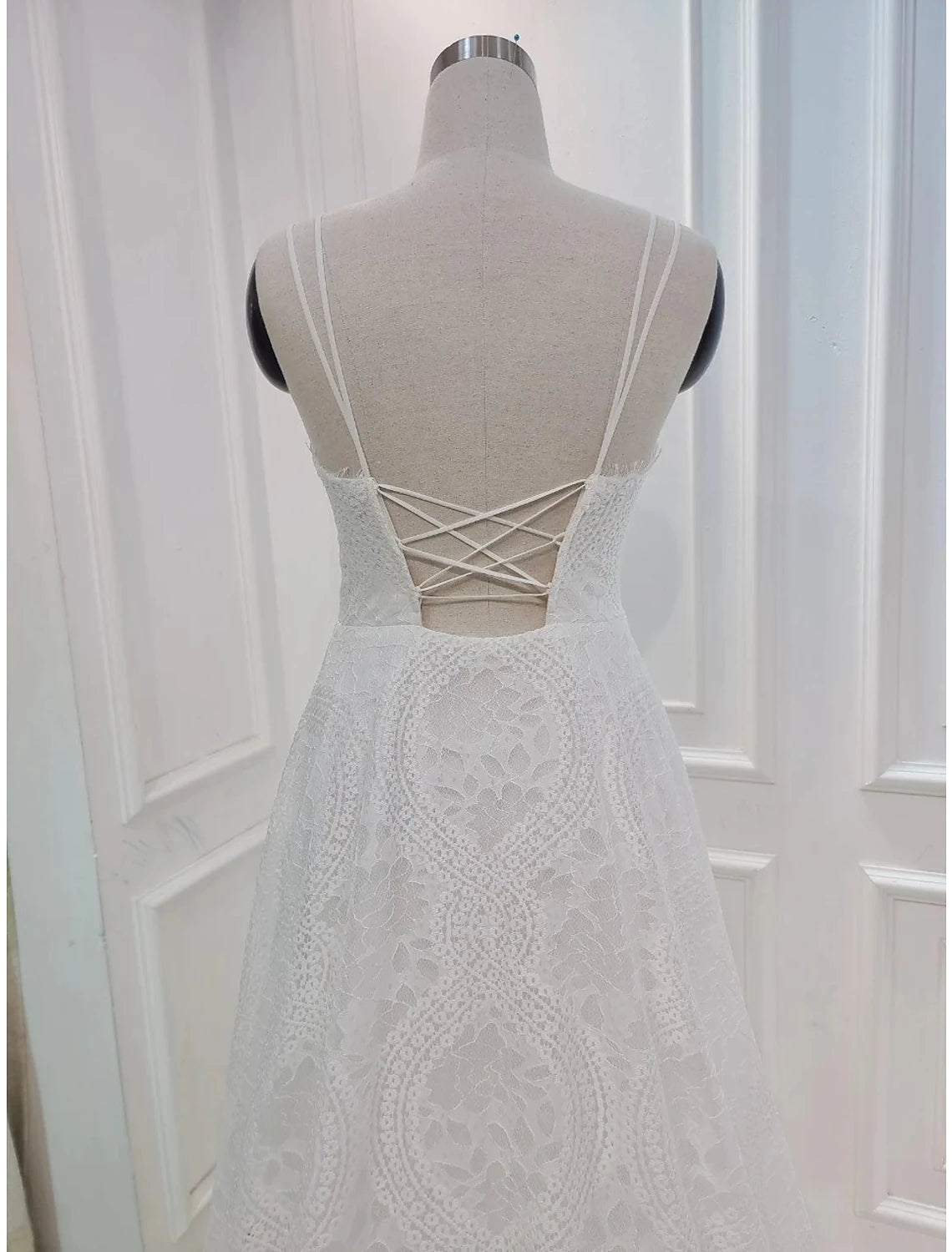 Beachy Boho A-Line Sweetheart Lace Pleated Chapel Train Wedding Dress.