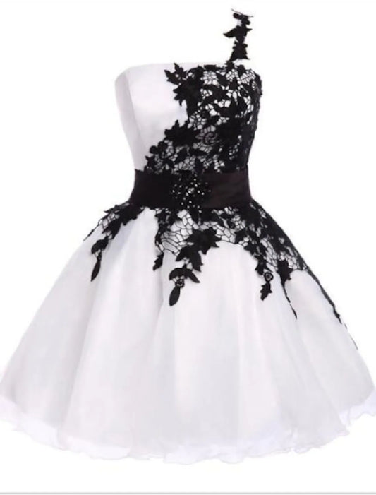 Chic A-Line One Shoulder Color Block Applique White Mini Party Dress.