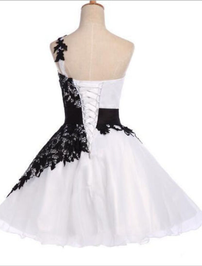 Chic A-Line One Shoulder Color Block Applique White Mini Party Dress.