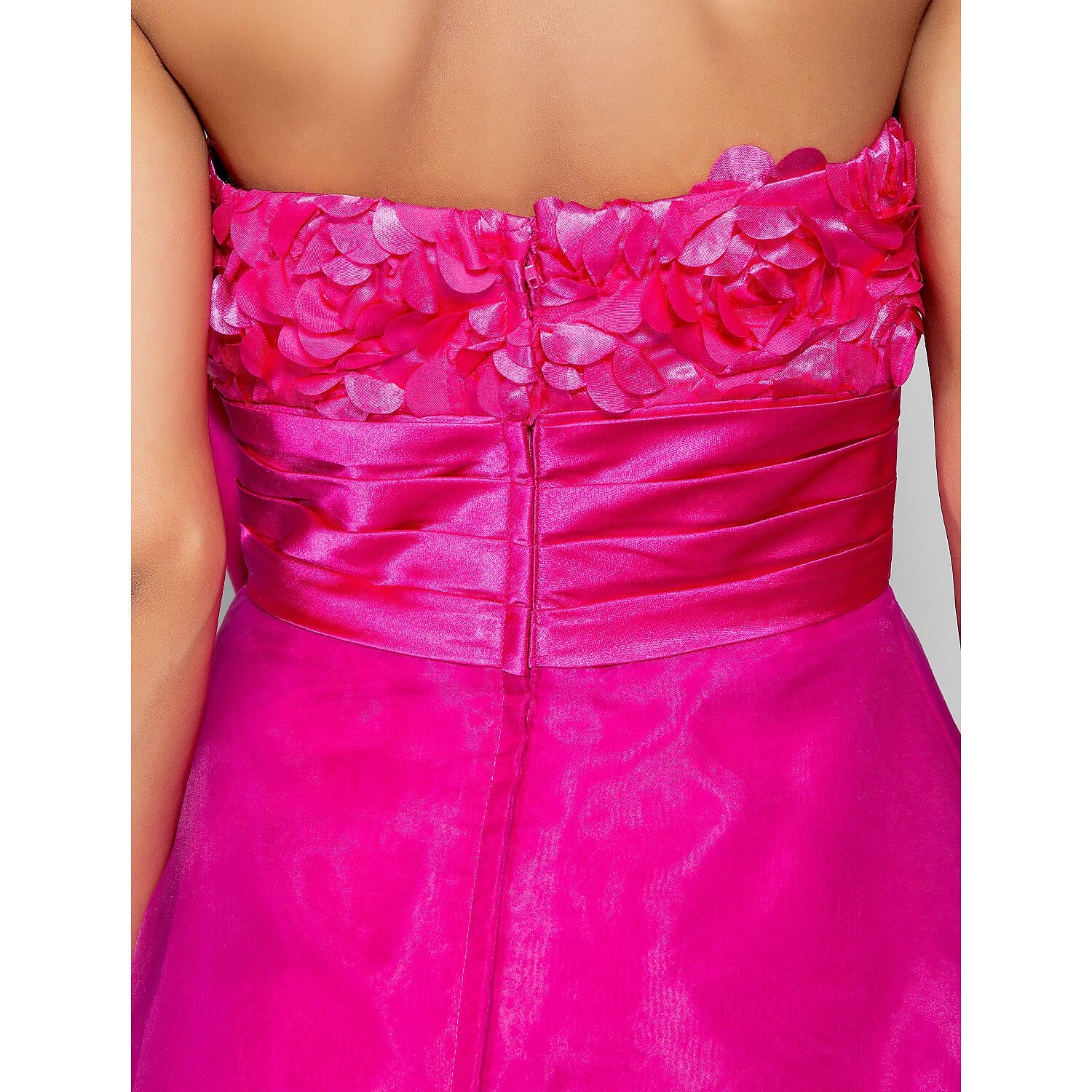 Chic Ball Gown Sweetheart Open Back Ruched Knee-Length Cocktail Dress.
