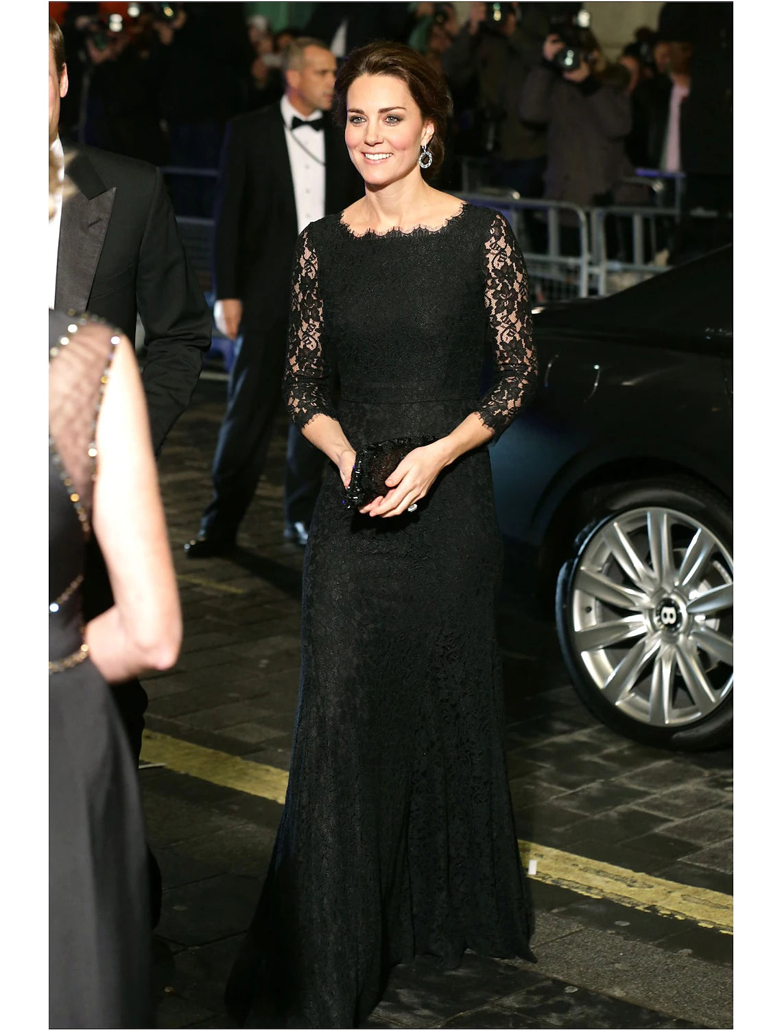 Elegant A-Line Jewel Neck 3/4 Sleeve Lace Formal Floor Length Evening Dress.