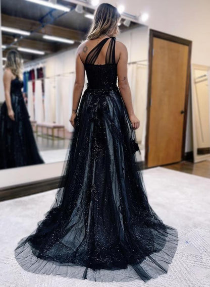 Side view of an A-Line color block tulle prom dress, showing the sweep train.