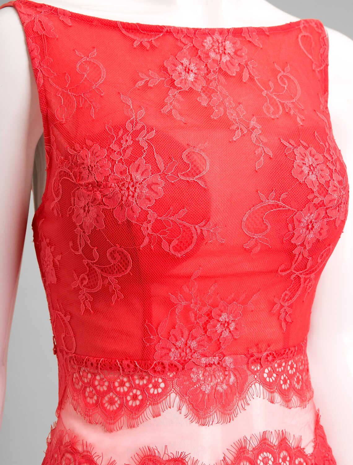 Elegant A-Line Plus Size Bateau Neck Lace Knee-Length Dress with Sash.