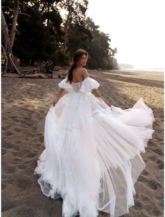 Elegant A-Line Sweetheart Short Sleeve Lace Boho Wedding Dress with Court Train.