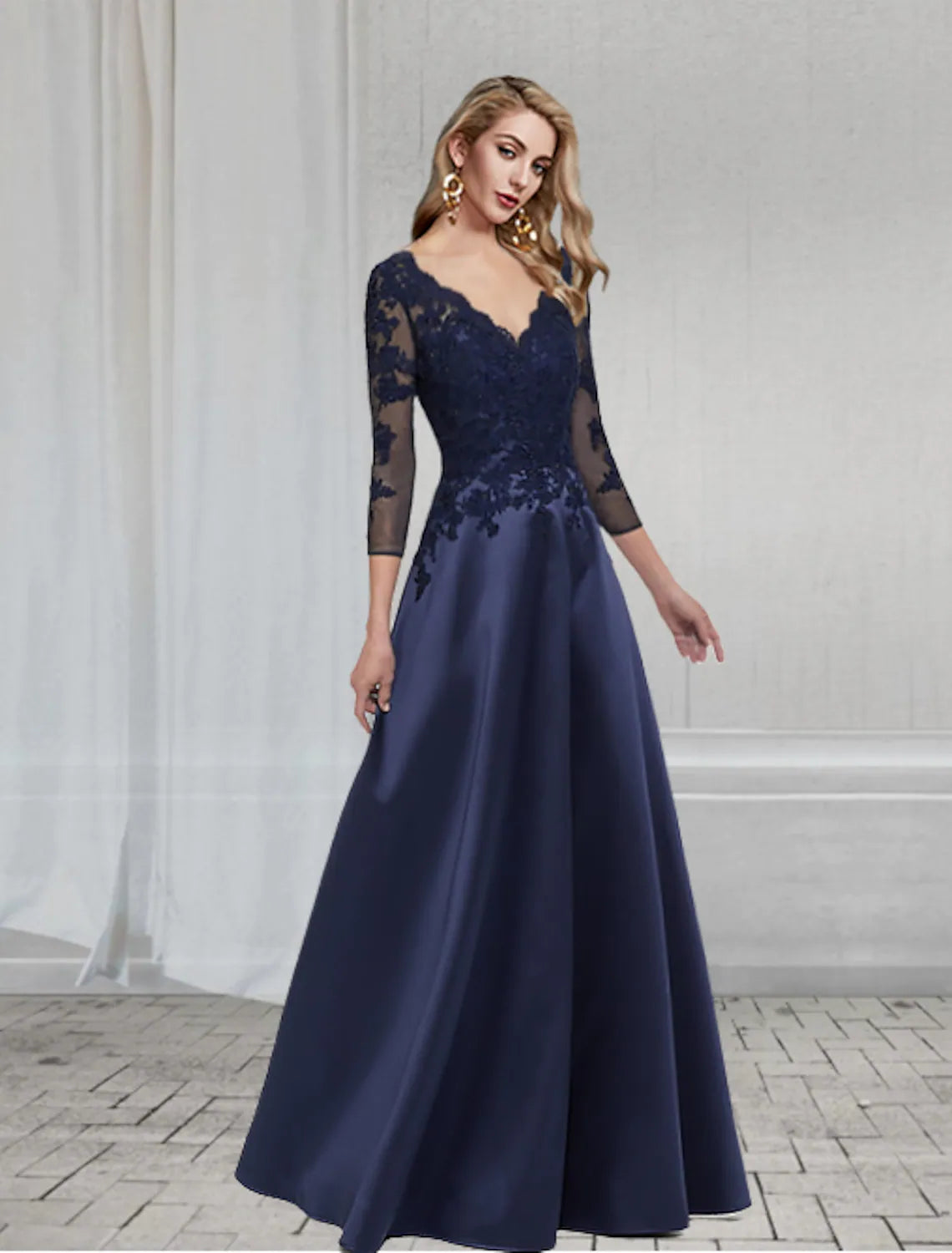 Elegant A-Line V-Neck 3/4 Sleeve Applique Chiffon Floor Length Evening Dress.