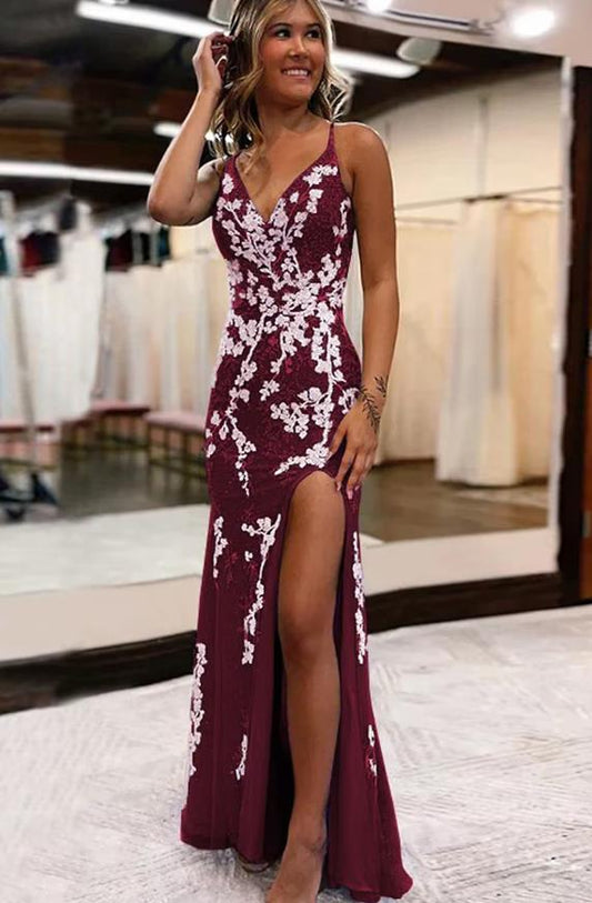 Elegant Mermaid Trumpet V-Neck Backless Tulle Prom Dress with Slit Appliques.