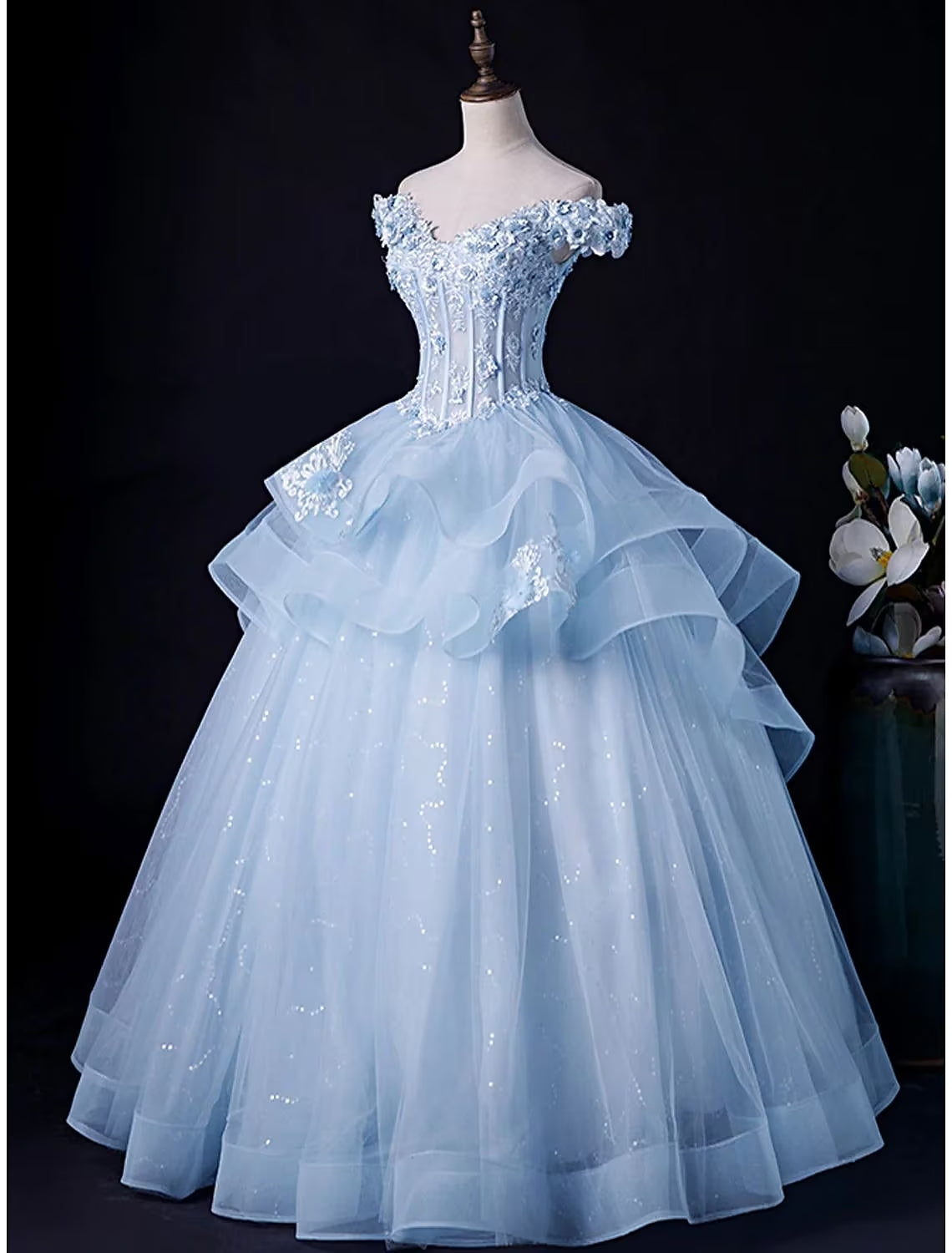 Elegant Off-Shoulder Ball Gown Minimalist Pleated Tulle White Floor-Length Evening Dress.