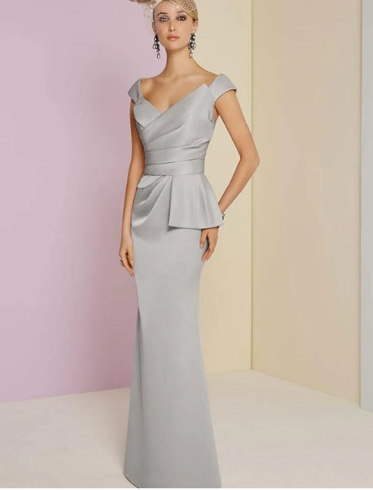 Elegant Sheath Column Plunging Neck Ruched Satin Evening Gown for Wedding Guests.