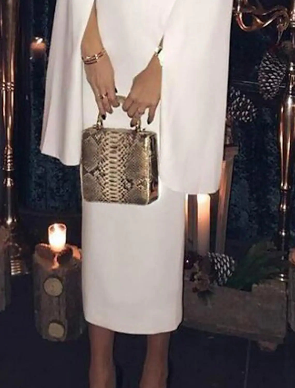 Elegant Sheath Jewel Neck Long Sleeve Backless Pure Color Tea Length Cocktail Dress.
