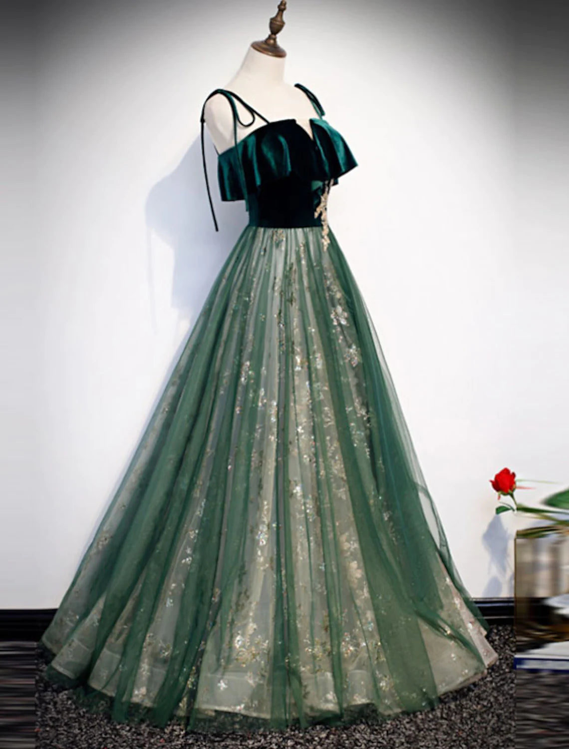 Glittering A-Line Spaghetti Strap Sequin Formal Floor Length Evening Dress.