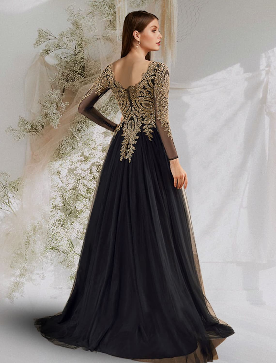 Luxurious Elegant Ball Gown V-Neck Long Sleeve Sequin Tulle Floor Length Evening Dress.