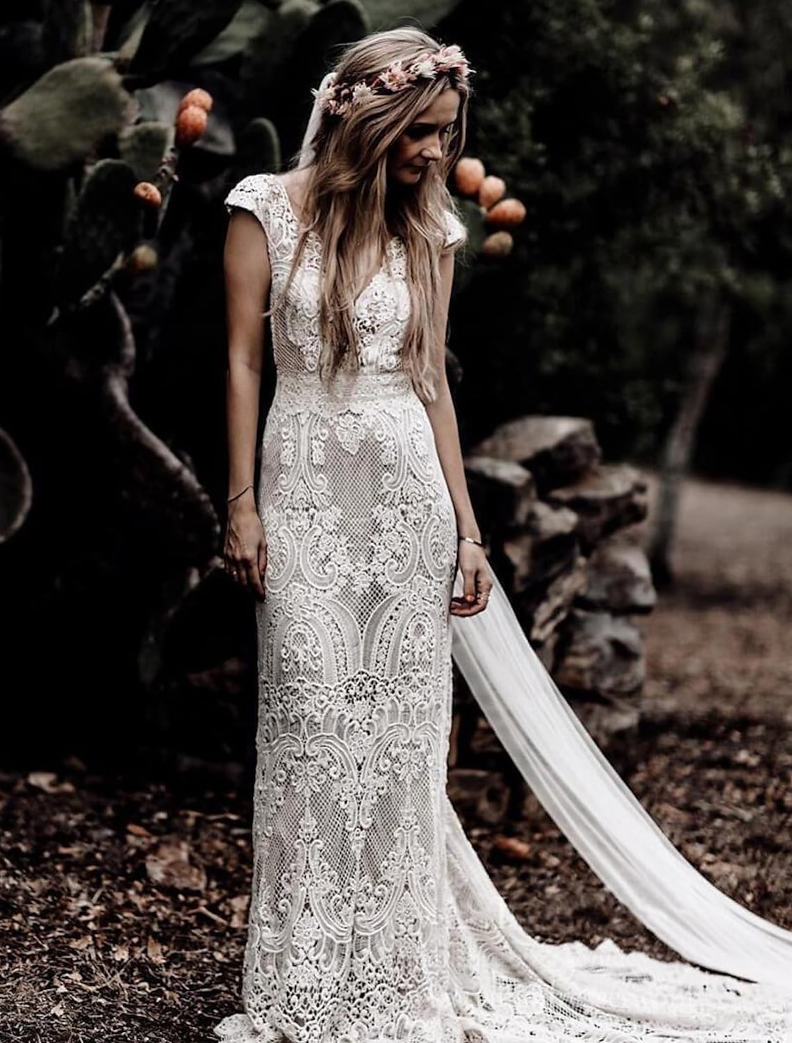 Romantic Mermaid V-Neck Beach Boho Lace Wedding Gown White Court Train.